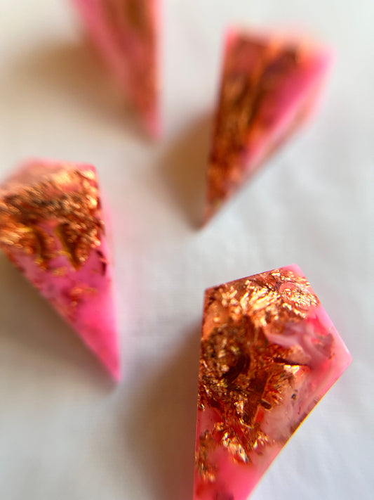 D4: 4-piece dice set 'Gilded Pink'