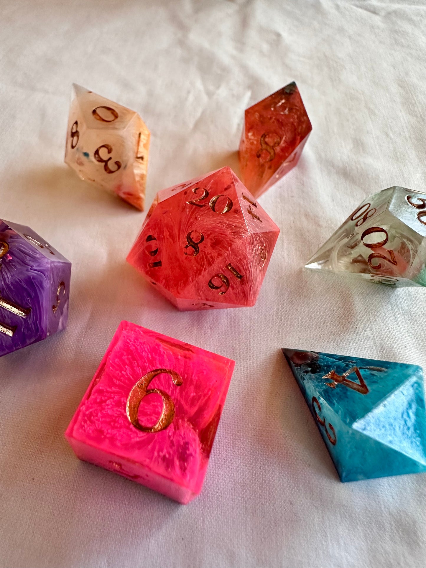 Rainbow- 7 Piece Sharp Edged Dice Set